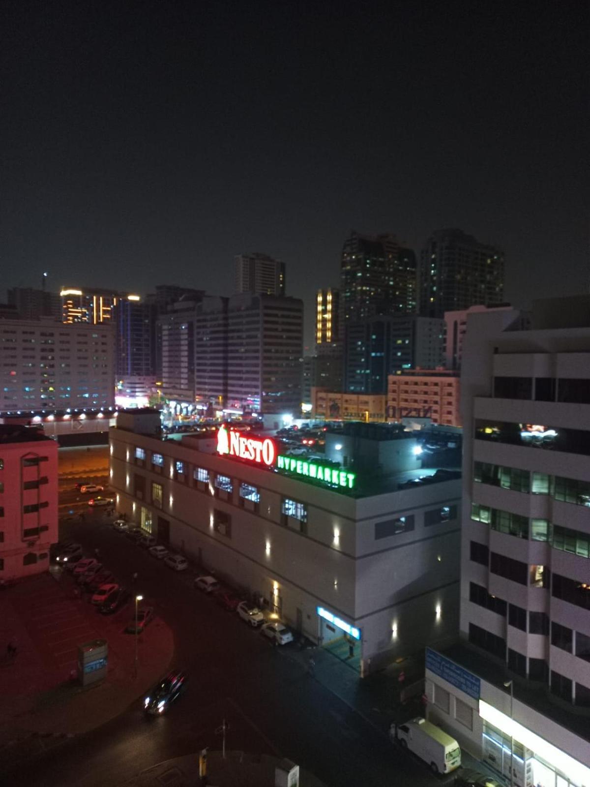 Holiday Home 2 Bedrooms Apartment For Family Only 샤르자 외부 사진